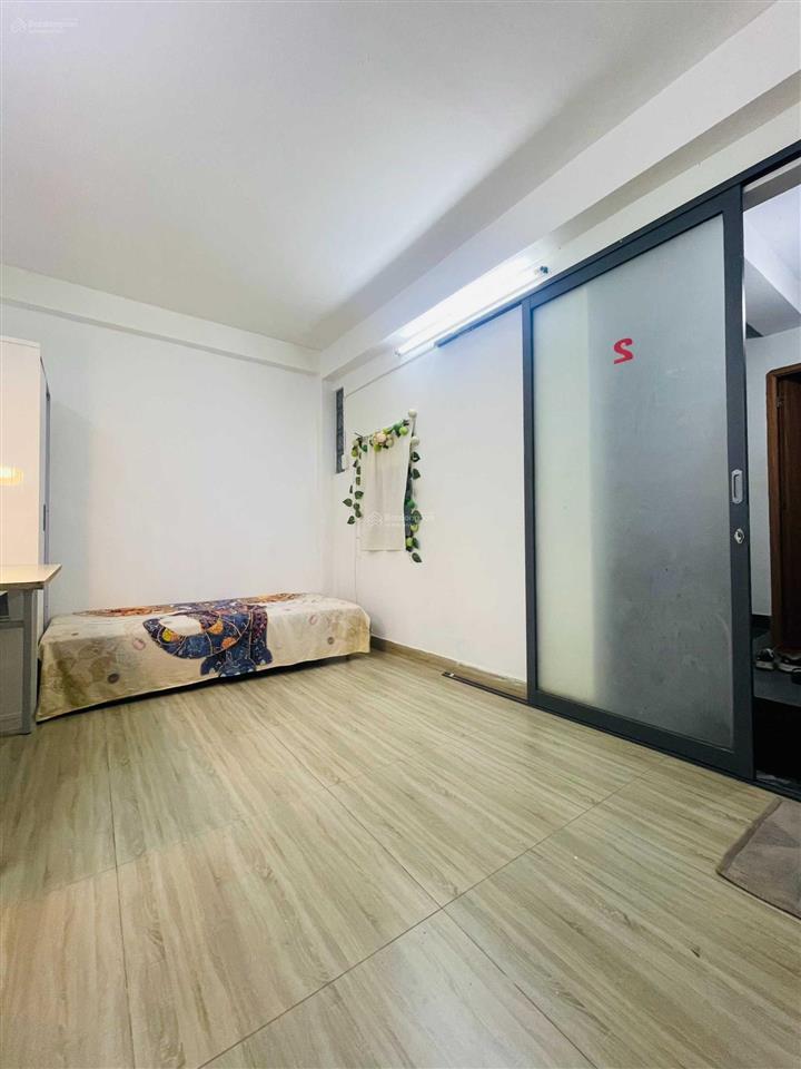 Phòng đẹp, sạch sẽ, nội thất mới đường đặng thùy trâm, lầu 1 (chính chủ)