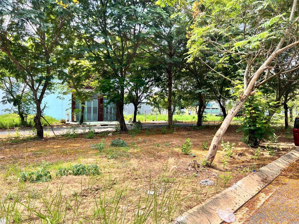 Bán đất đường số 4  khu green city  ngay aeon mall tân an