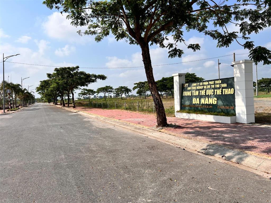 Chỉ 1 tỷ 8 sở hữu ngay lô đất 150m2 đối diện công viên sát trung tâm hành chính thủ thừa