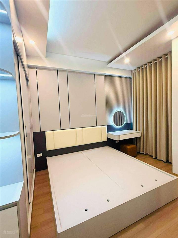 Nhà em cần bán căn 2 ngủ tòa hh2de xuân mai complex, yên nghĩa, hà đông.
 dt 70m2, 2pn, 2wc.