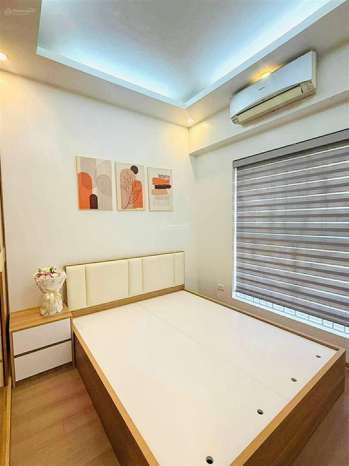 Nhà em cần bán căn 2 ngủ tòa hh2de xuân mai complex, yên nghĩa, hà đông.
 dt 70m2, 2pn, 2wc.