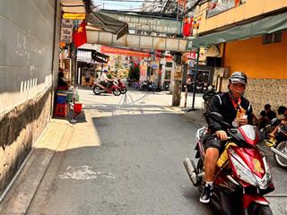 Cần cho thuê nhà nguyên căn đường âu dương lân p3 q8 4m*12m, 1 trệt 2 lầu st 12tr.  0907 778 ***