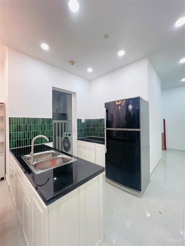 Bán căn hộ tara q8 90m2 3pn 2wc sổ hồng nhận nhà ngay 4tỷ550.  0907 778 ***