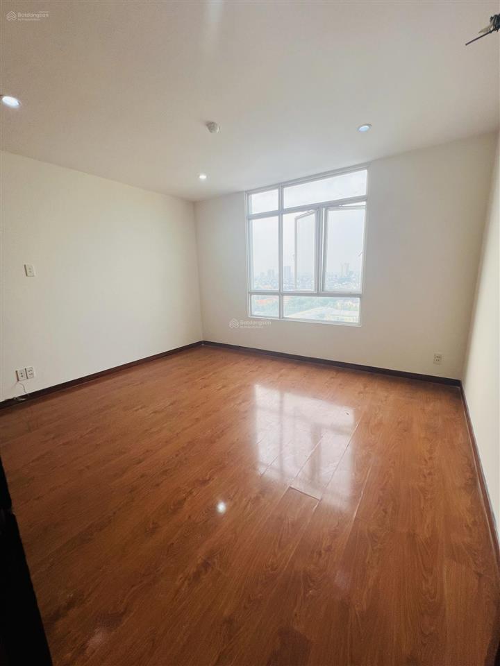 Cho thuê căn hộ giai việt q8 115m2, 2pn nhà trống 12tr/tháng.  0907 778 ***