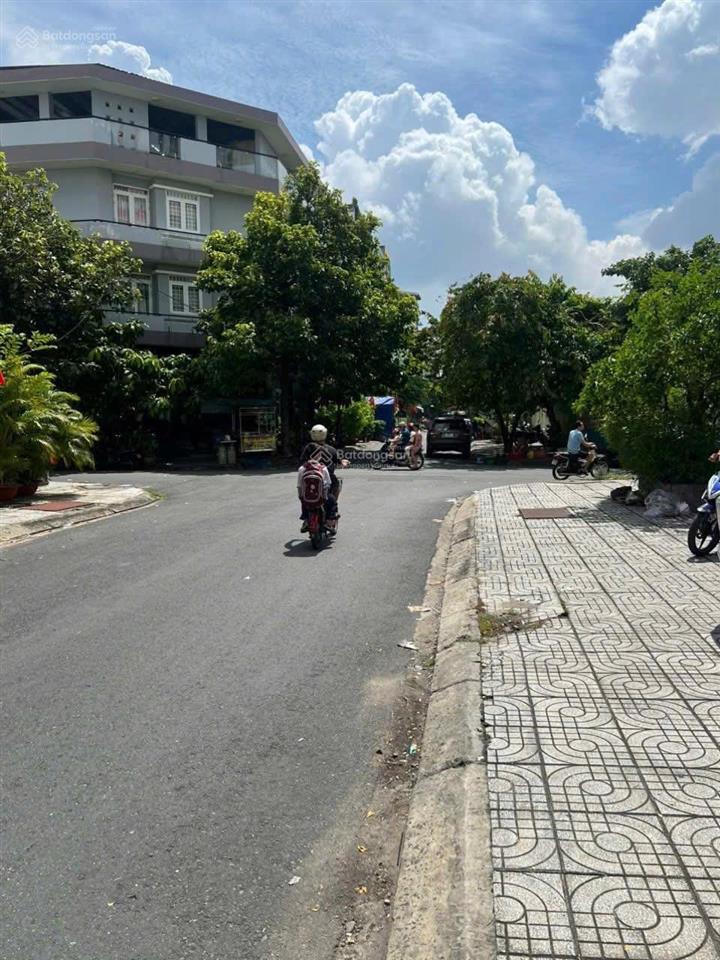 Bán nhà khu dân cư bông sao q8, 1 trệt 2 lầu st nhà mới 4 phòng ngủ sổ sẵn ký ngay.  0907 778 ***