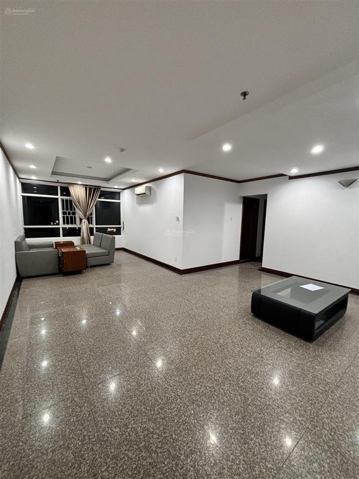 Bán gấp cc 3pn, 2wc, 150m2 tại chánh hưng giai việt, q8, 6tỷ3.  0907 778 ***