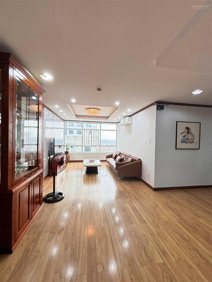Cho thuê căn hộ giai việt q8 115m2 2pn full nội thất đẹp 16tr/tháng.  0907 778 ***