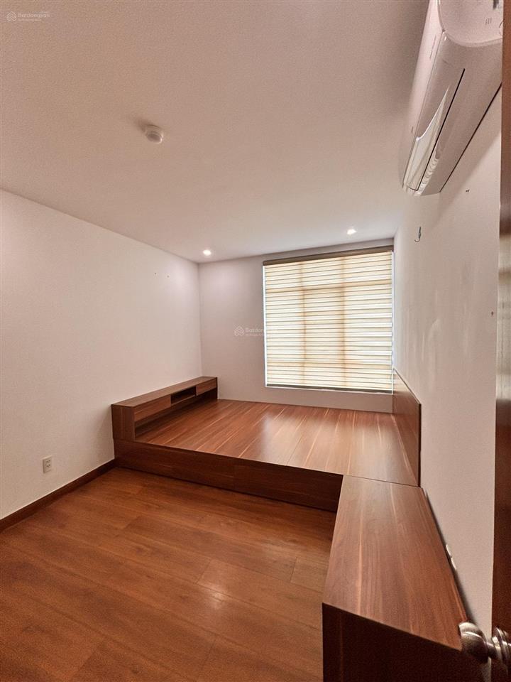 Bán căn hộ giai việt 150m2 3pn sổ hồng công chứng ngay 6tỷ4.  0907 778 ***