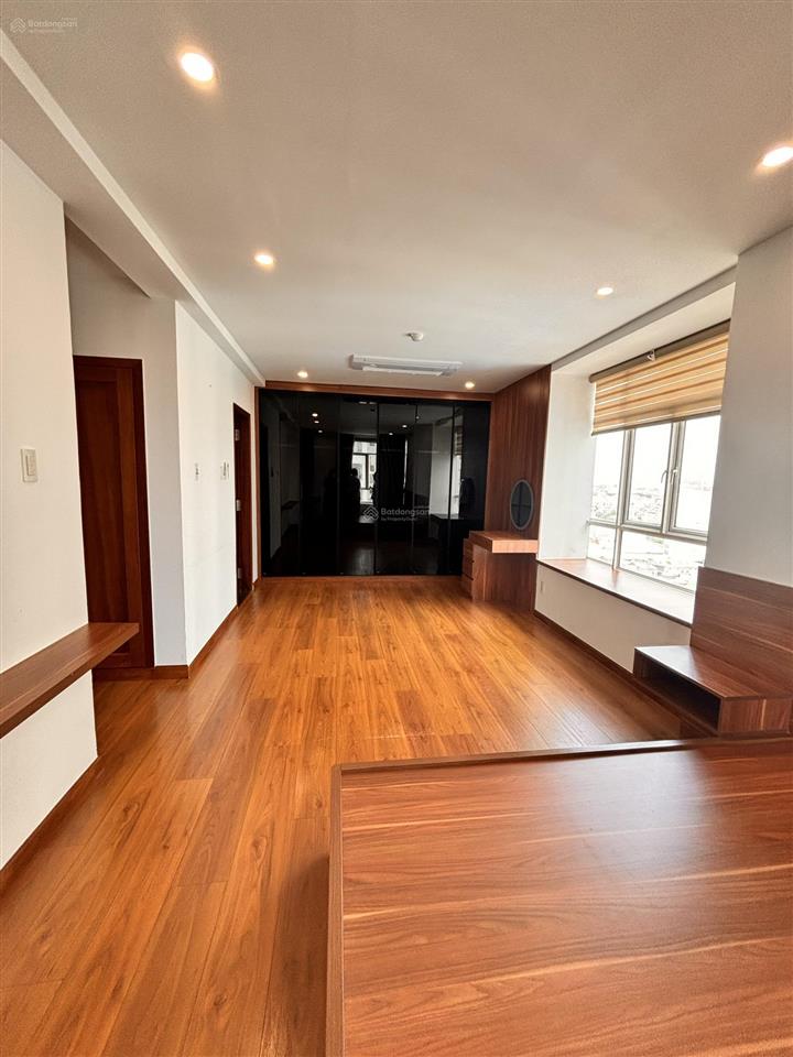 Bán căn hộ giai việt 150m2 3pn sổ hồng công chứng ngay 6tỷ4.  0907 778 ***
