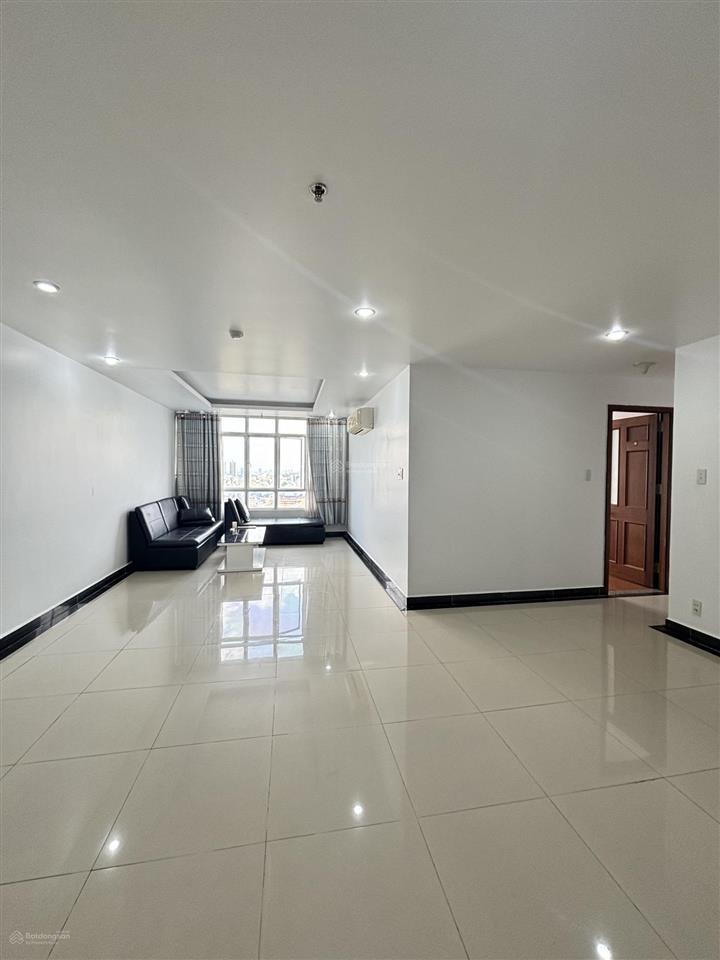 Cho thuê căn hộ giai việt q8 115m2 2pn ở ngay y hình, view cực đẹp.  0907 778 ***