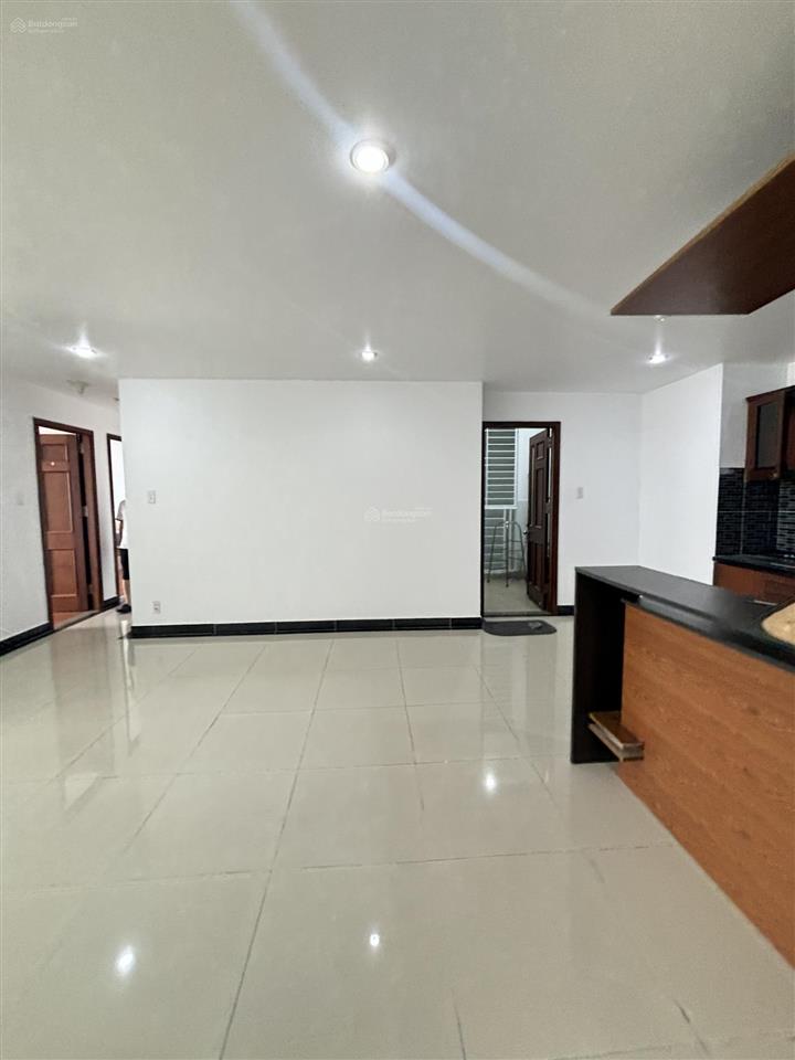 Cho thuê căn hộ giai việt q8 115m2 2pn ở ngay y hình, view cực đẹp.  0907 778 ***