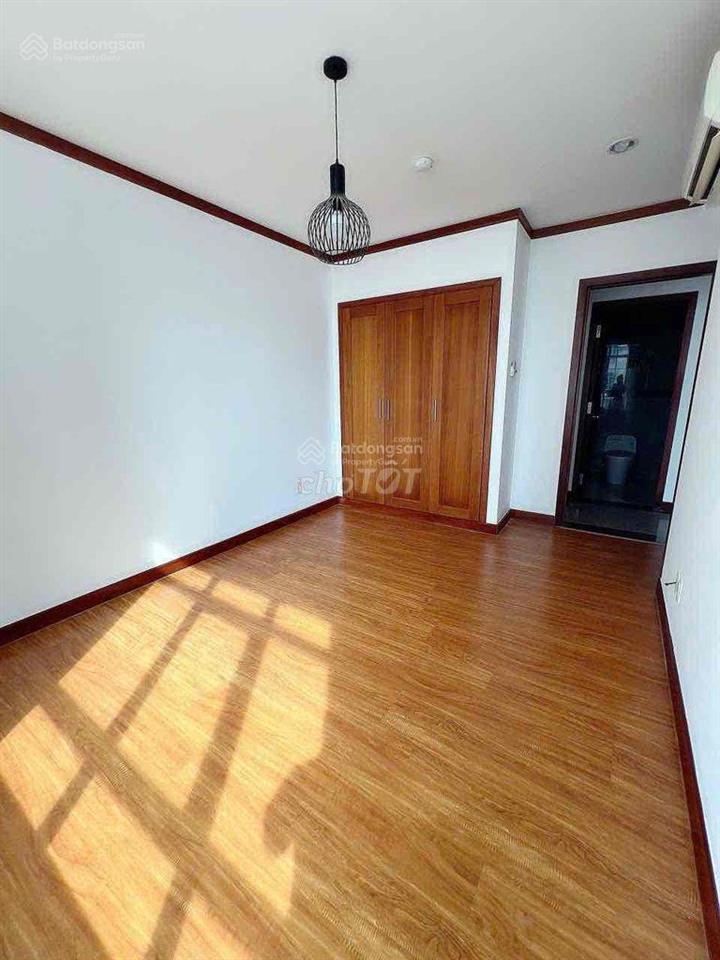 Bán căn hộ chánh hưng giai việt 150m2 3pn lầu cao chỉ 6tỷ2 rẻ thị trường.  0907 778 ***