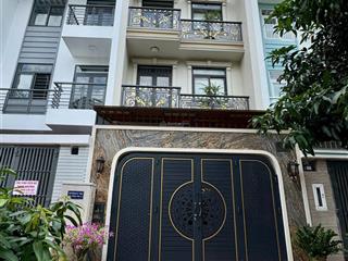 Bán nhà phố đẹp xuất sắc tại kdc phong phú 13e, 10,5 tỷ, 100m2 1 trệt 2 lầu sân thượng hc full