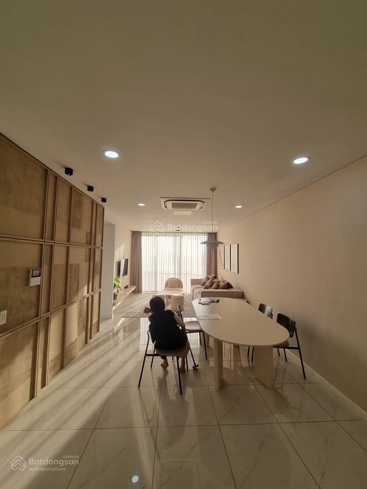 Layout á hậu của waterina suites với các phòng đều hướng trực diện sông lầu cao