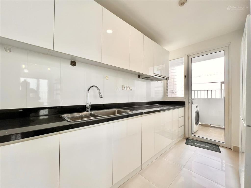 Căn hộ 2pn diện tích rộng lầu cao, view thoáng đang sẵn hđt