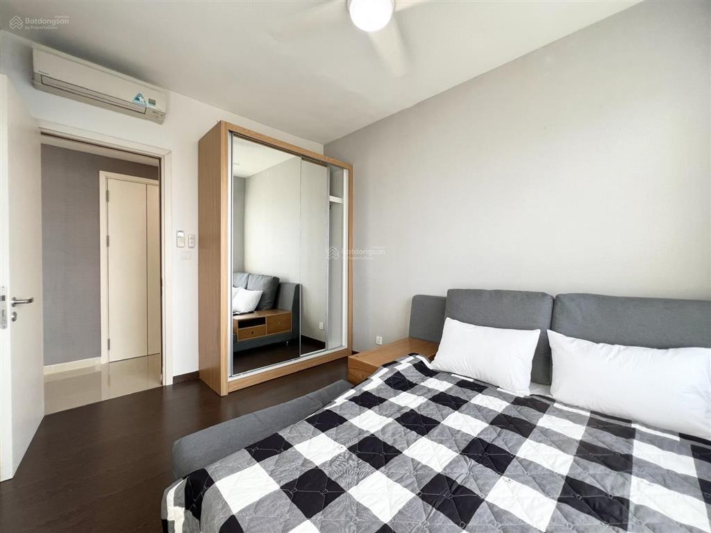 Căn hộ 2pn diện tích rộng lầu cao, view thoáng đang sẵn hđt