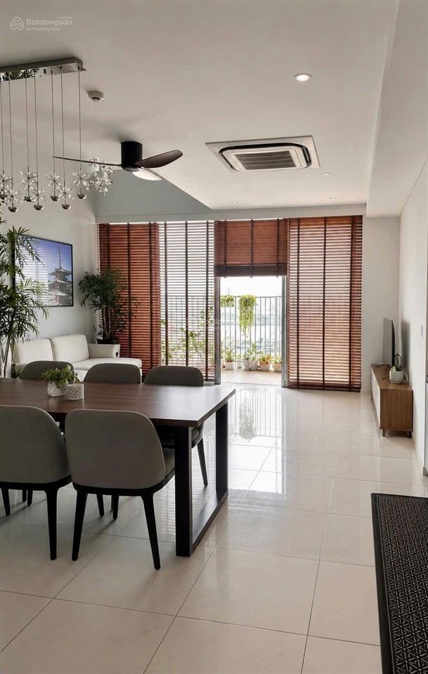 Cho thuê căn hộ duplex 17.03 tầng cao view đẹp đầy đủ nội thất