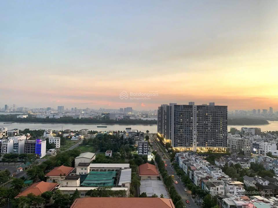 Cho thuê căn hộ duplex 17.03 tầng cao view đẹp đầy đủ nội thất
