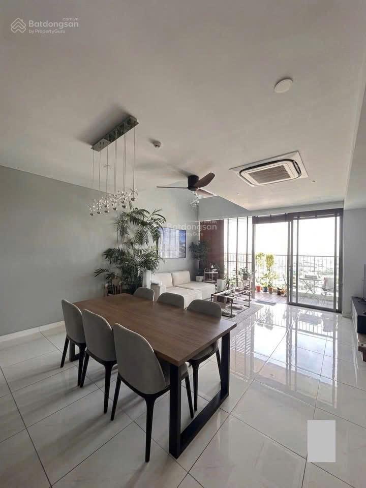 Chính chủ bán căn hộ duplex 17.03 lầu cao view panorama toàn thành phố