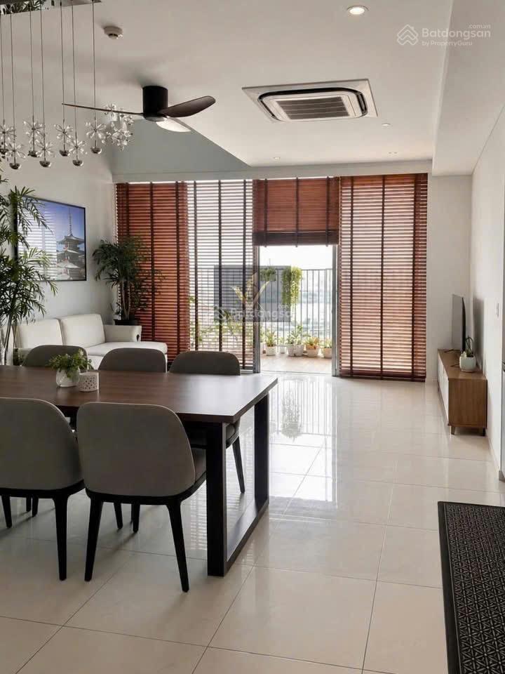 Chính chủ bán căn hộ duplex 17.03 lầu cao view panorama toàn thành phố