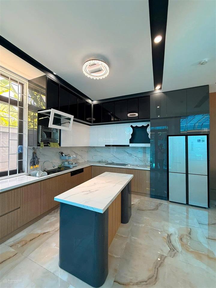 Cho thuê villa hồ bơi mới 100% 5pn 6wc nam việt á
