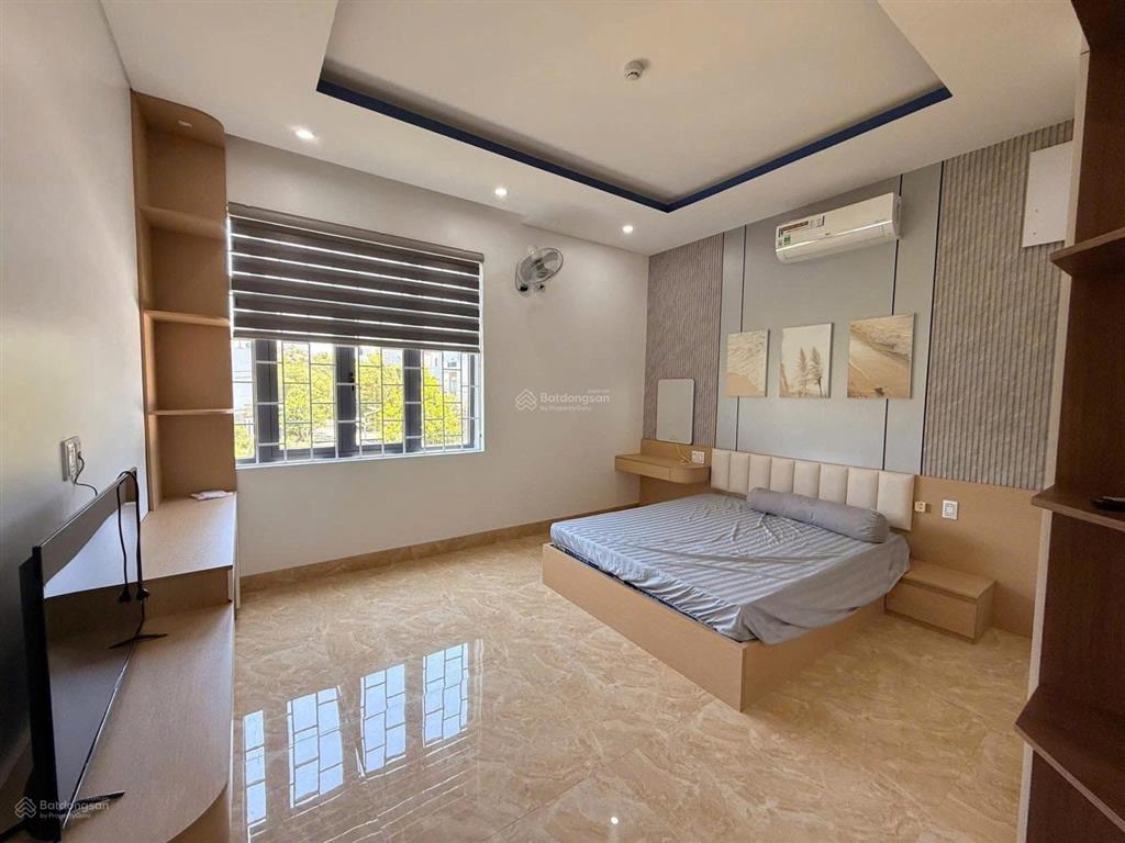 Cho thuê villa hồ bơi mới 100% 5pn 6wc nam việt á