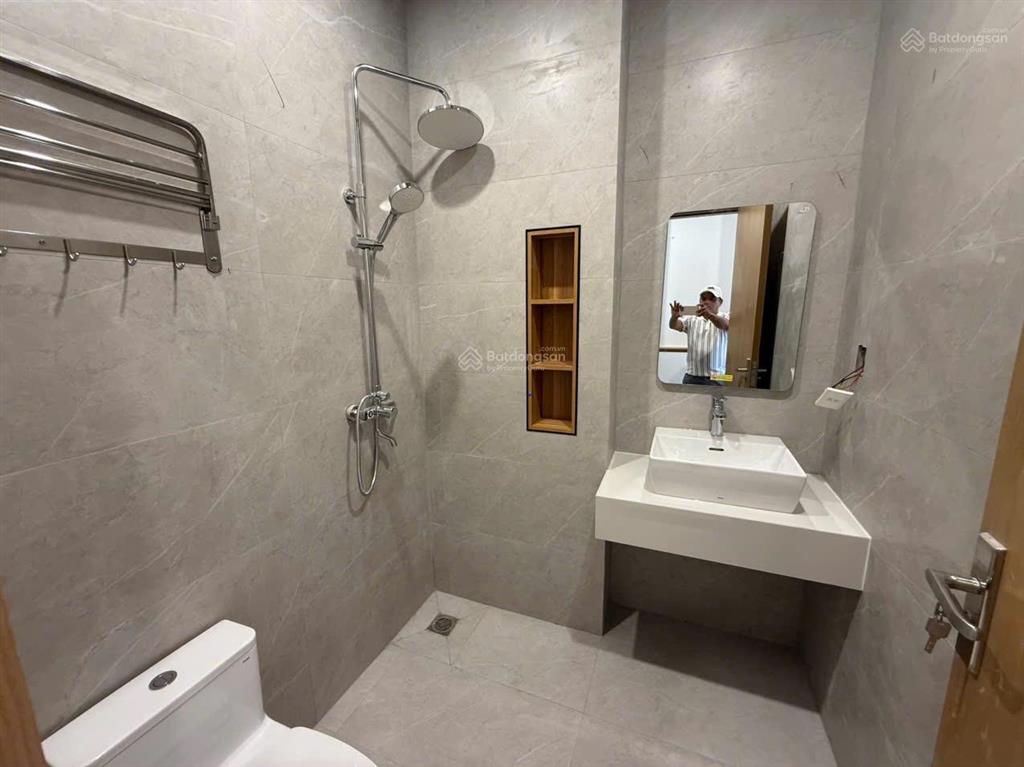 Cho thuê tòa căn hộ hoàng bích sơn 18 phòng new 100%