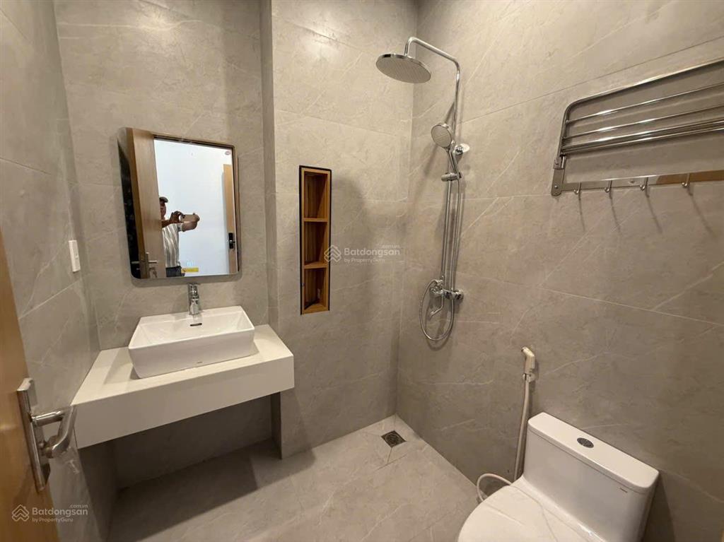 Cho thuê tòa căn hộ hoàng bích sơn 18 phòng new 100%