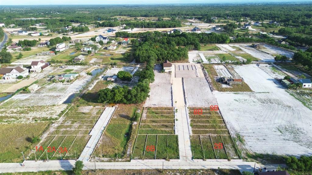 Chính chủ bán lô đất 215m2 chỉ 3tr/m2 cách sân bay, biển chỉ 500m sẵn sổ sang tên trong ngày