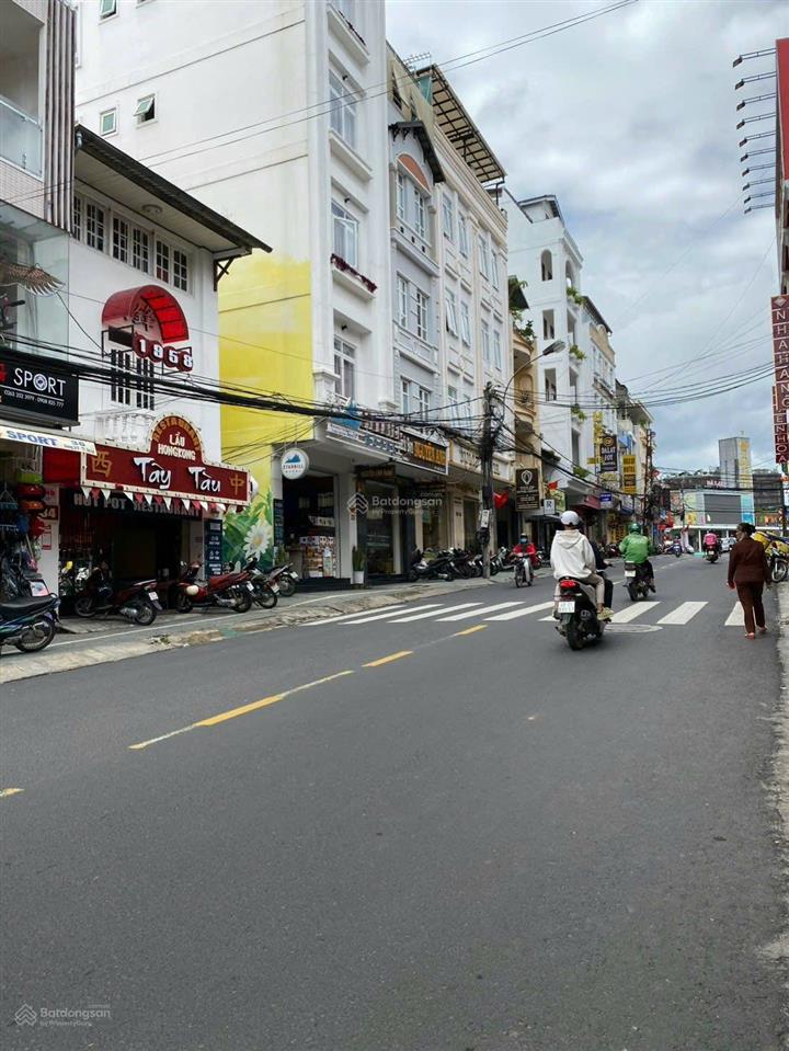 Bán nhà 27 tỷ mặt tiền kinh doanh ngay chợ đà lạt