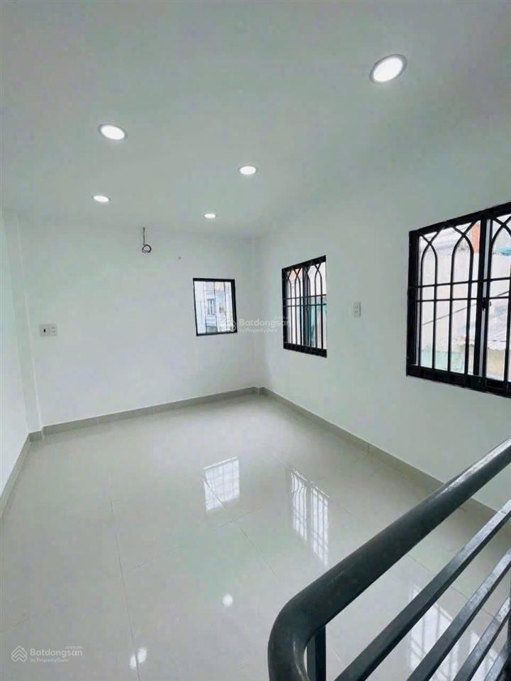 Bán nhà 27 tỷ mặt tiền kinh doanh ngay chợ đà lạt