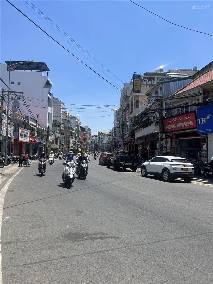 Nhà 26 tỷ mặt tiền trung tâm đà lạt