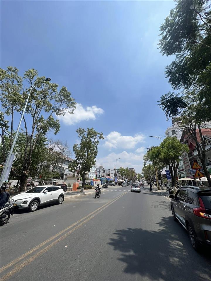 Bán khách 39 tỷ mặt tiền đà lạt