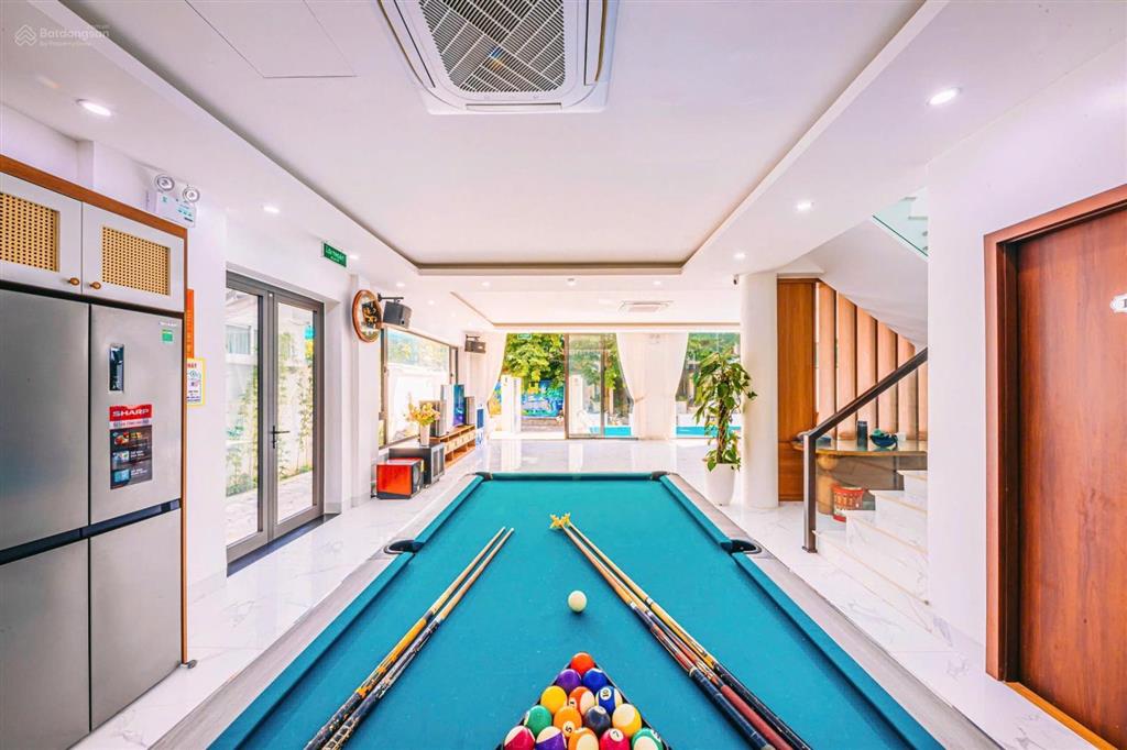 Biệt thự vip hồ điều hòa flc  giả chỉ hơn 11 tỷ xíu.