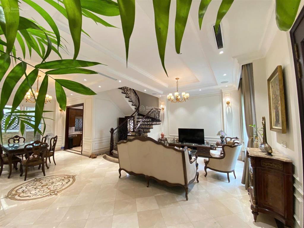 Bt anh đào vinhomes riverside 133m², vị trí đẹp, giá 61 tỷ