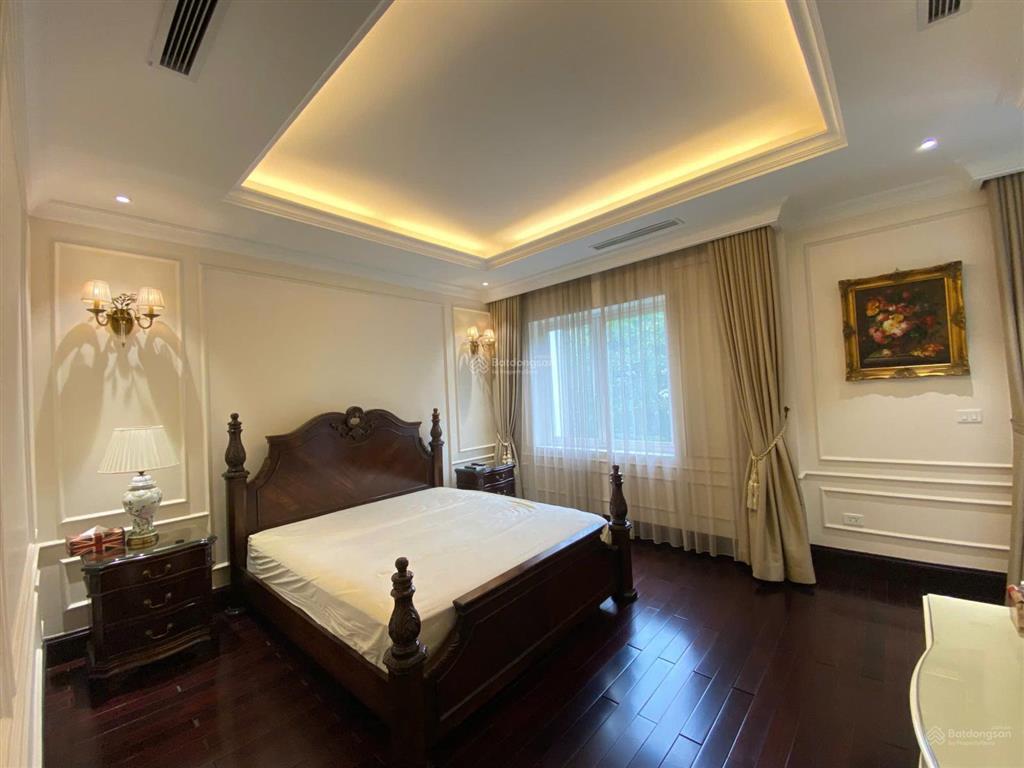Bt anh đào vinhomes riverside 133m², vị trí đẹp, giá 61 tỷ