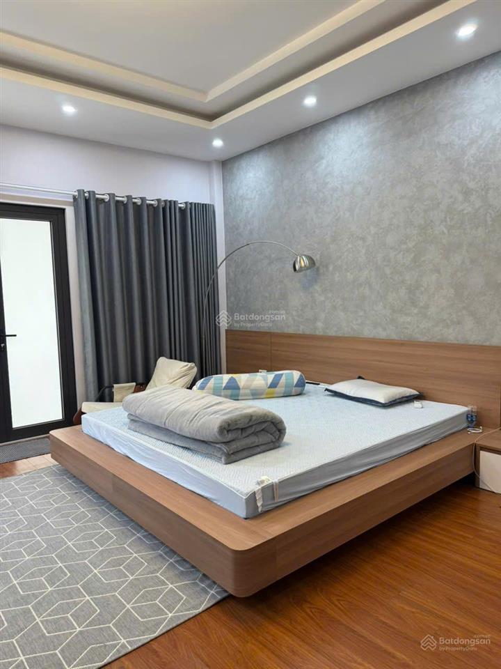 Bán nhà giang biên 75m², 5 tầng thang máy, ô tô đỗ cửa, full nội thất, giá 19 tỷ