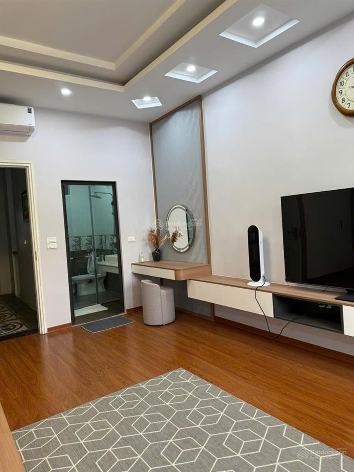 Bán nhà giang biên 75m², 5 tầng thang máy, ô tô đỗ cửa, full nội thất, giá 19 tỷ