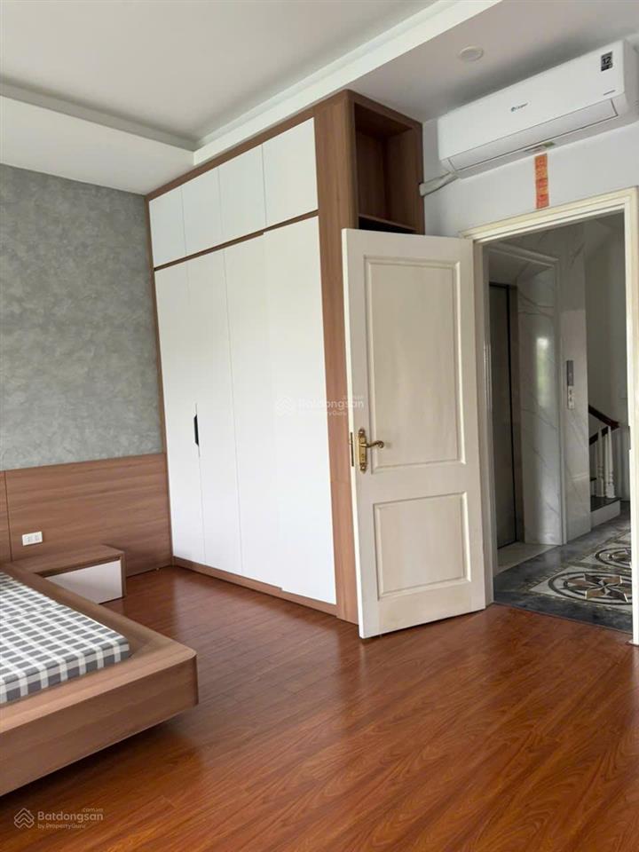 Bán nhà giang biên 75m², 5 tầng thang máy, ô tô đỗ cửa, full nội thất, giá 19 tỷ