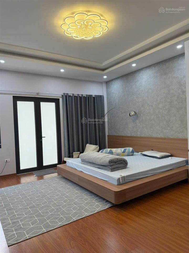 Bán nhà giang biên 75m², 5 tầng thang máy, ô tô đỗ cửa, full nội thất, giá 19 tỷ