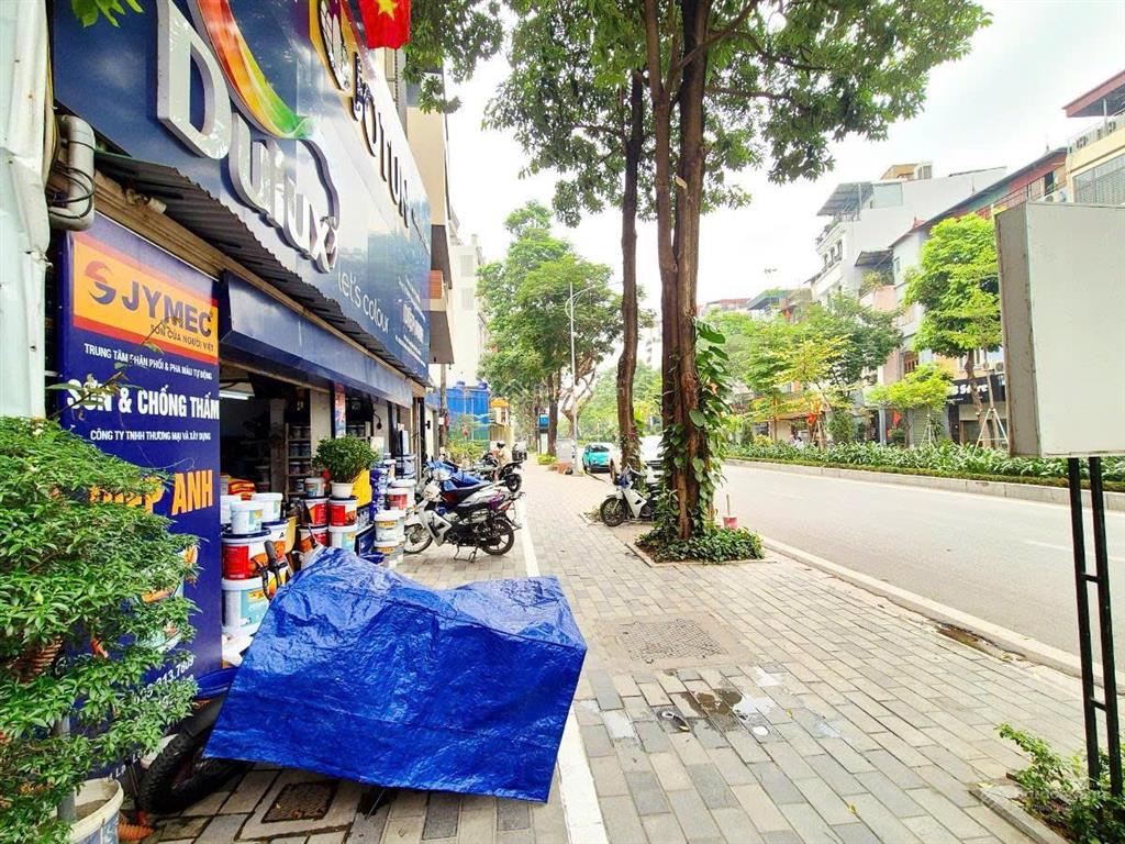 Siêu phẩm mặt phố lạc long quân  mặt tiền hiếm 11m  vỉa hè đá bóng