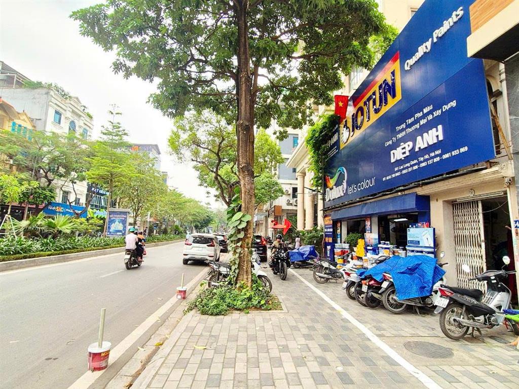 Siêu phẩm mặt phố lạc long quân  mặt tiền hiếm 11m  vỉa hè đá bóng