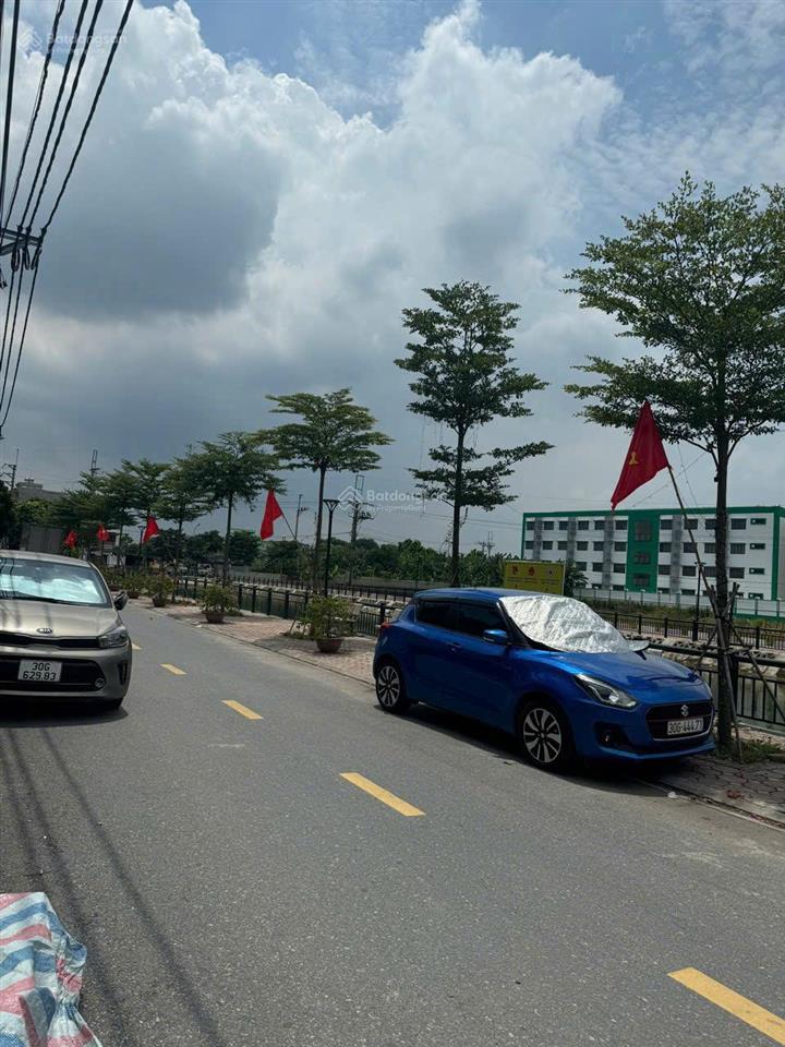 Bán đất gia lâm ô tô ngõ thông 50m giá 4,x tỷ