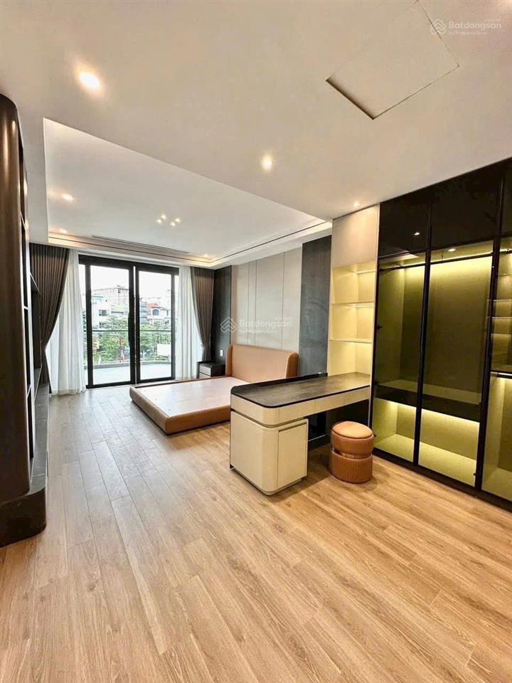 Bán nhà việt hưng long biên 96m²  7 tầng thang máy  gara 2 ô tô  full nội thất cao cấp, 23 tỷ