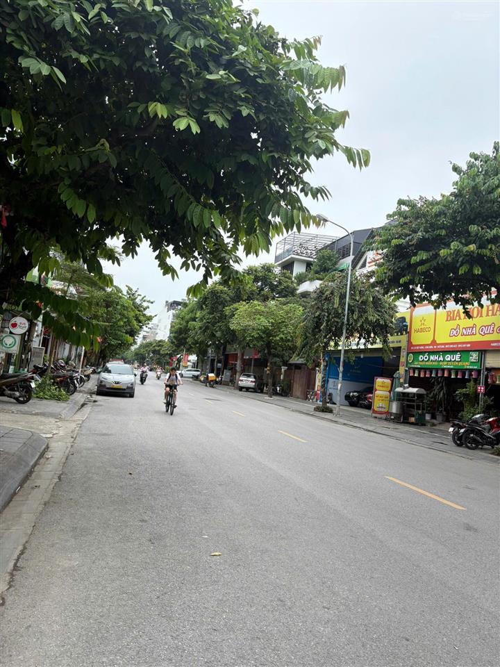 Bán đất vàng kđt việt hưng long biên 680m²  2 mặt tiền 20m  quỹ đất hiếm  vị trí trung tâm
