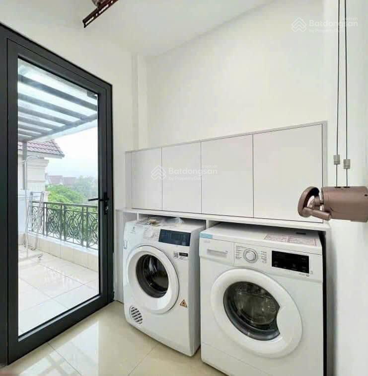 Cho thuê biệt thự song lập anh đào 6 vinhomes riverside 166m², 3pn chỉ 45tr/tháng