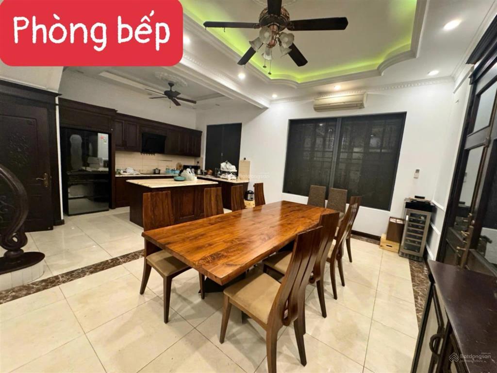 Cho thuê biệt thự song lập anh đào 6 vinhomes riverside 166m², 3pn chỉ 45tr/tháng