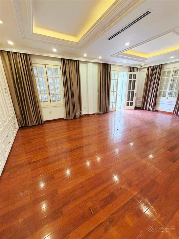 Cho thuê biệt thự bt8 việt hưng 166m² đẹp, vị trí đắc địa, kinh doanh tốt chỉ 35 triệu/tháng