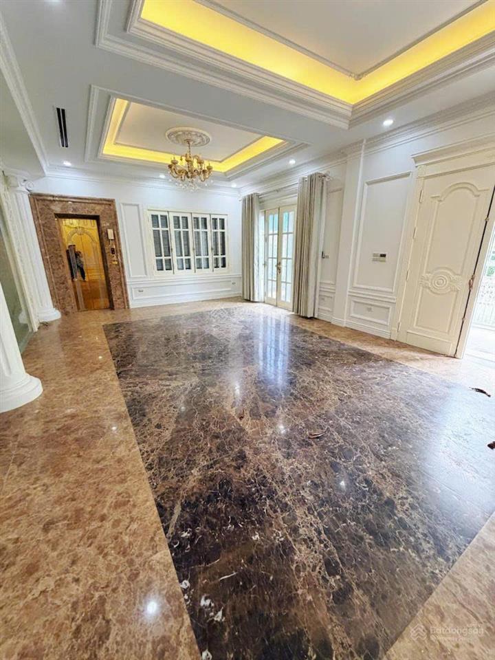 Cho thuê biệt thự bt8 việt hưng 166m² đẹp, vị trí đắc địa, kinh doanh tốt chỉ 35 triệu/tháng