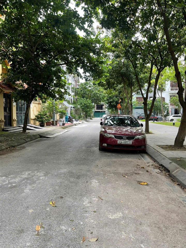 Cho thuê biệt thự kđt sài đồng 150m²  đường 3 ô tô tránh, phù hợp văn phòng, giá 25 triệu/tháng